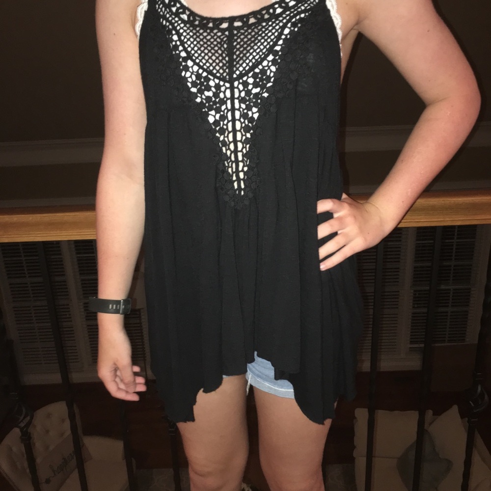 Phanuel Black Crochet top with T-back Size Small